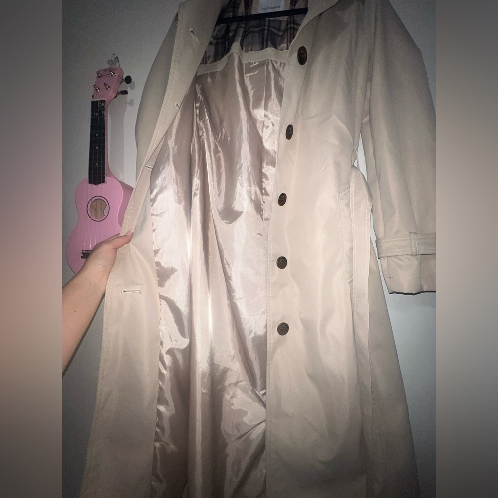 Brand Weatherproof, Waterproof Cream Trench Coat - Picture 3 of 6